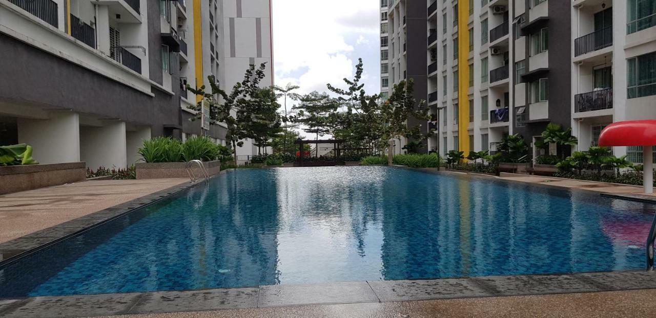 Greenfield Regency Apartment Johor Bahru Exterior photo